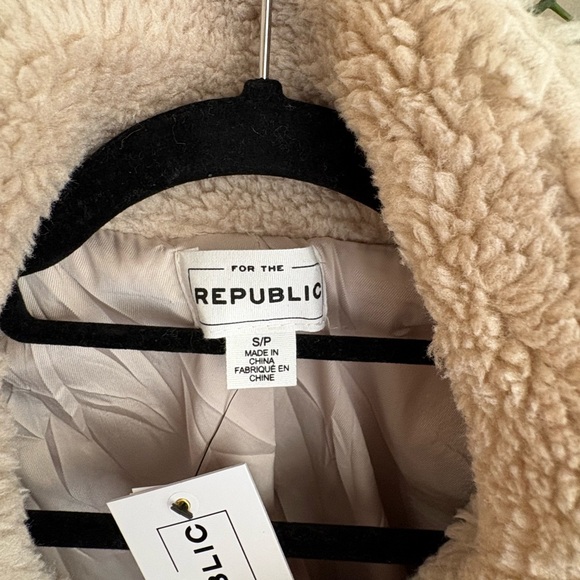 For The Republic Cream Sherpa Jacket - Picture 2 of 5